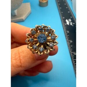 Vintage Gold Tone Blue Rhinestone Floral Sunburst Cocktail Ring Adjustable Band